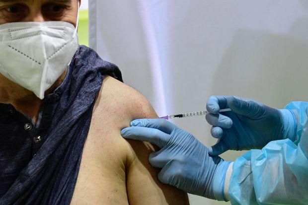 eu-official-warned-vaccine-would-become-a-travel-requirement-ten-months-ago