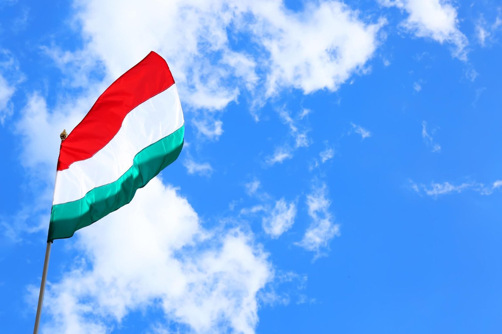 hungary-to-reopen-embassy-in-syrias-capital-damascus.jpg