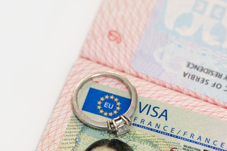 new-visa-service-to-simplify-schengen-applications-for-algerians-traveling-to-france-in-2025.jpg