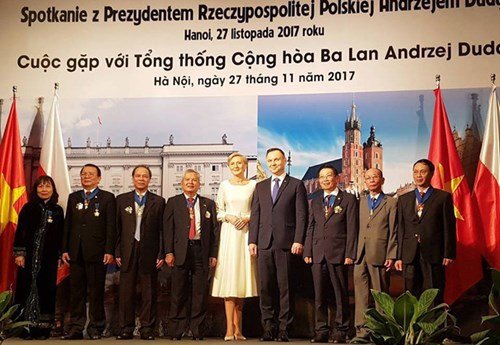 Easier access to jobs in Poland for Vietnamese & Filipinos